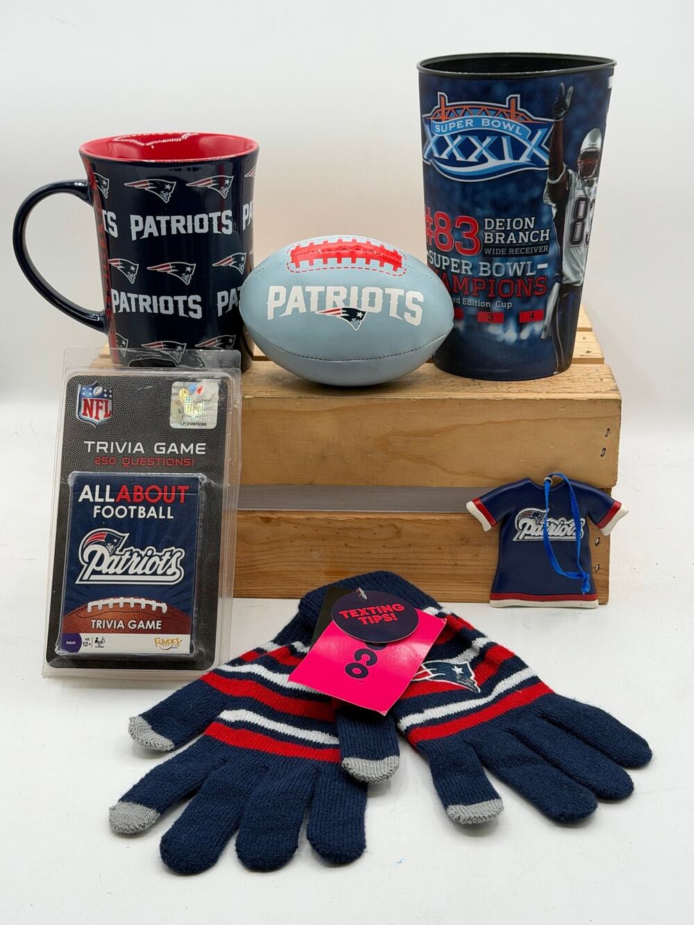 New England Patriots 6-Piece Cozy Fan/Game Day Lot (Ceramic Mug,Trivia Game,etc)